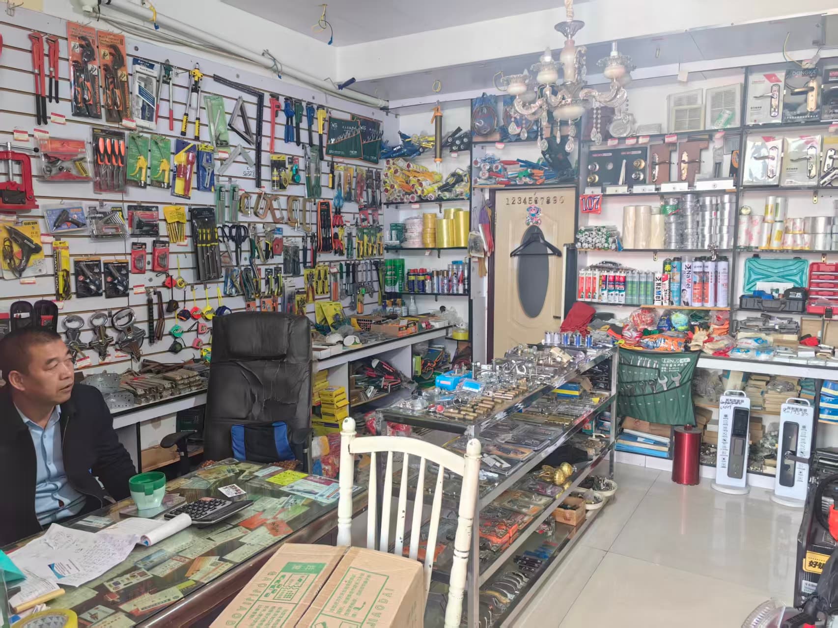 Хуатонгийн Тоног Төхөөрөмж ба Чимэглэл